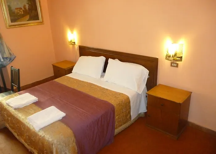 Gloria Otel